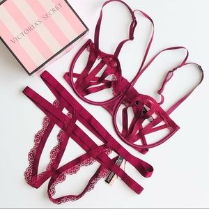 34D/MEDIUM Victoria’s Secret red lingerie set